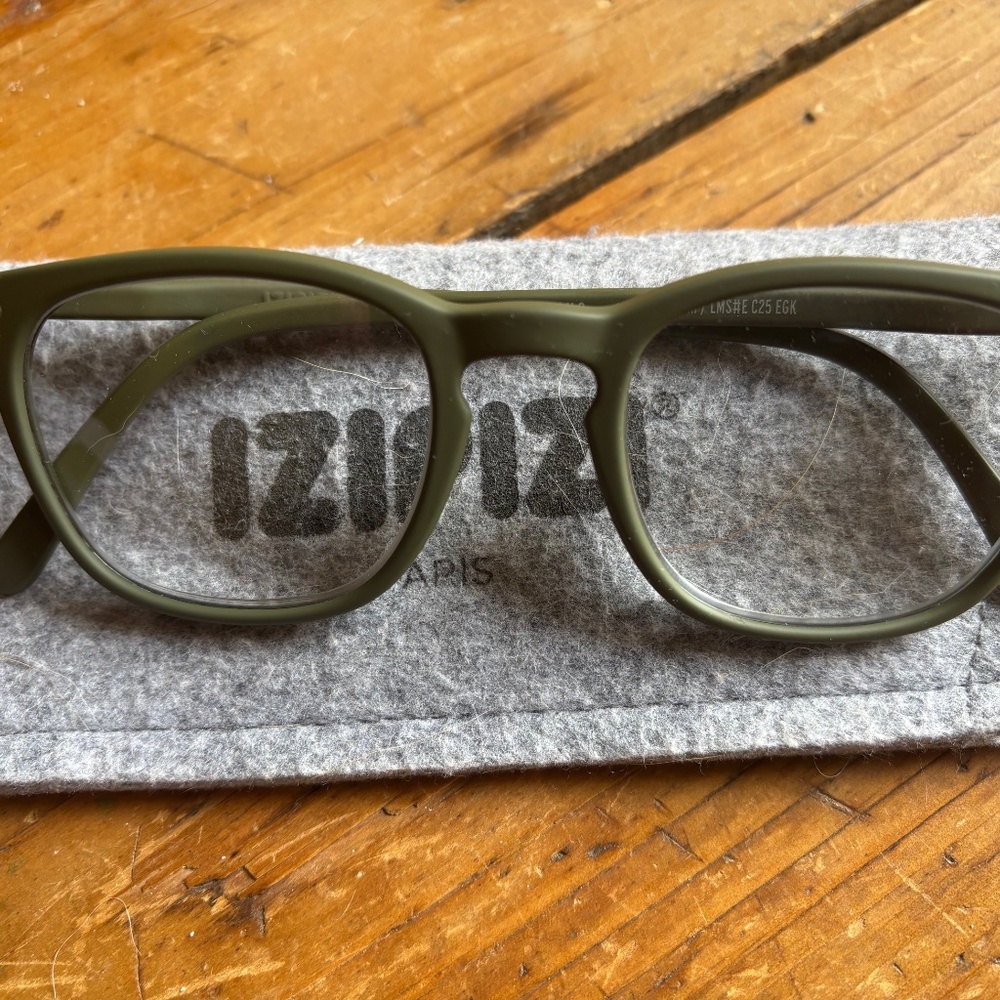 Izipizi Reading Glasses +1.5 #E KAKI GREEN Excellent